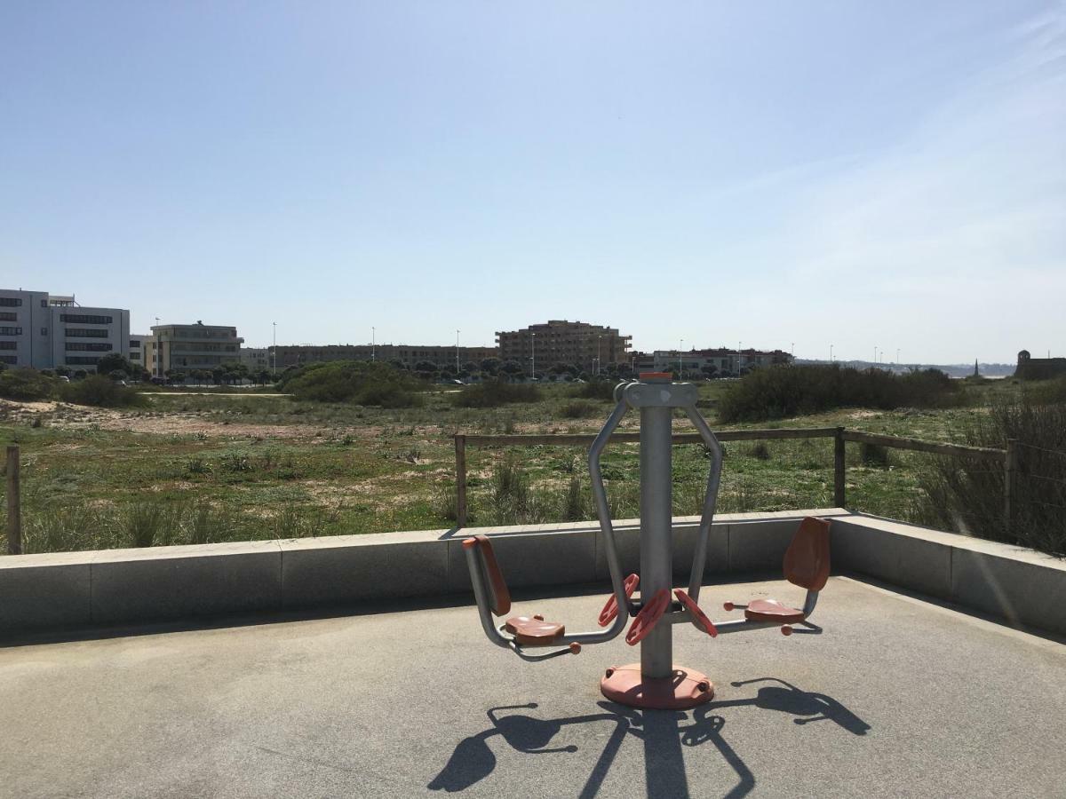 Cozy Beach Front With Rooftop Вила-ду-Конди Экстерьер фото